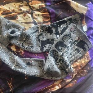 AFI SCARF Gray Graphic Print Scarf